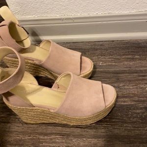 Brand new Marc Fisher platform sandals never worn